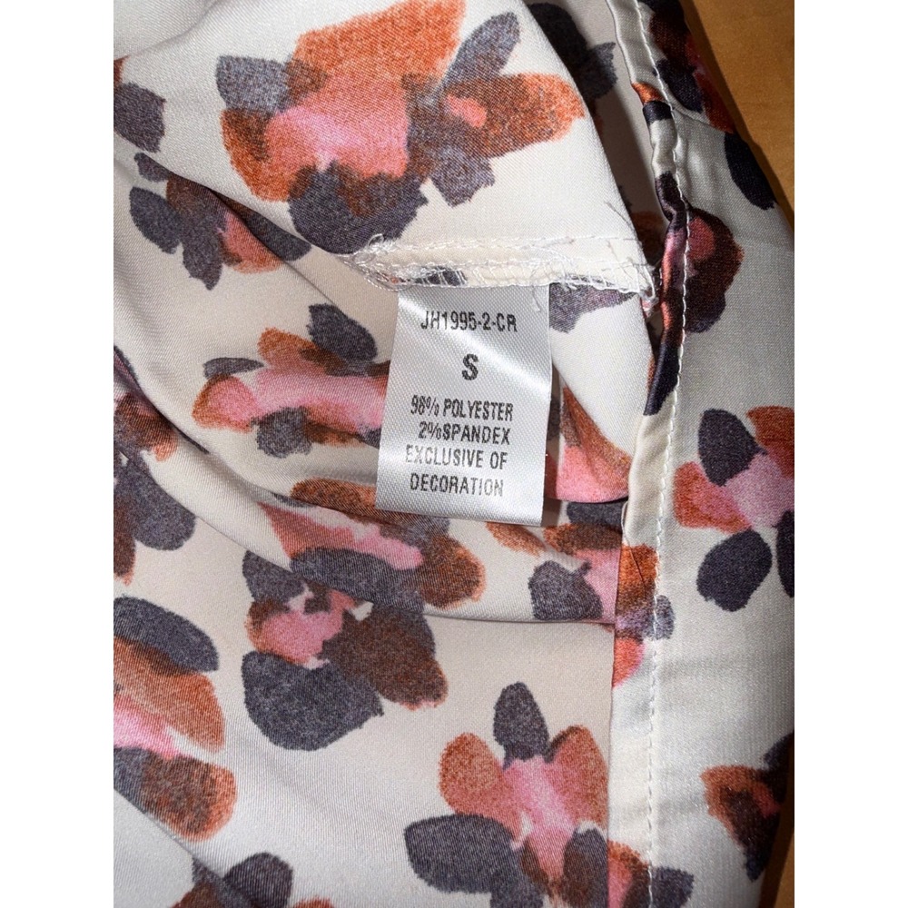THML Smocked Peplum Top Small Leopard Floral Puff Sleeve V-Neck Satin - Picture 3 of 6